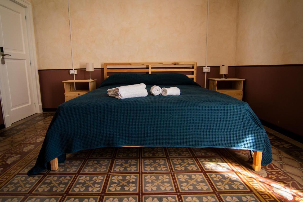 B&B Le finestre sul mare Taranto Exterior foto