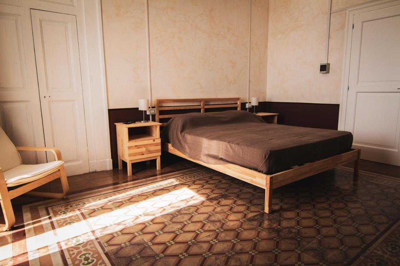 B&B Le finestre sul mare Taranto Exterior foto